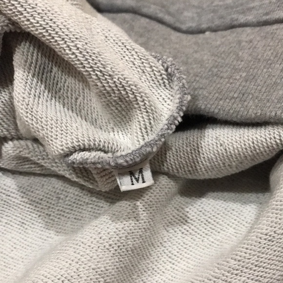 Novelty Crewneck Sweatshirt Womens Medium Grey All You Need Is Love And A Dog - Picture 6 of 6